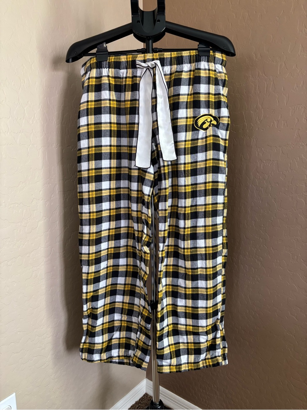 IOWA Hawkeyes 🖤💛 Plaid Pajama Bottoms